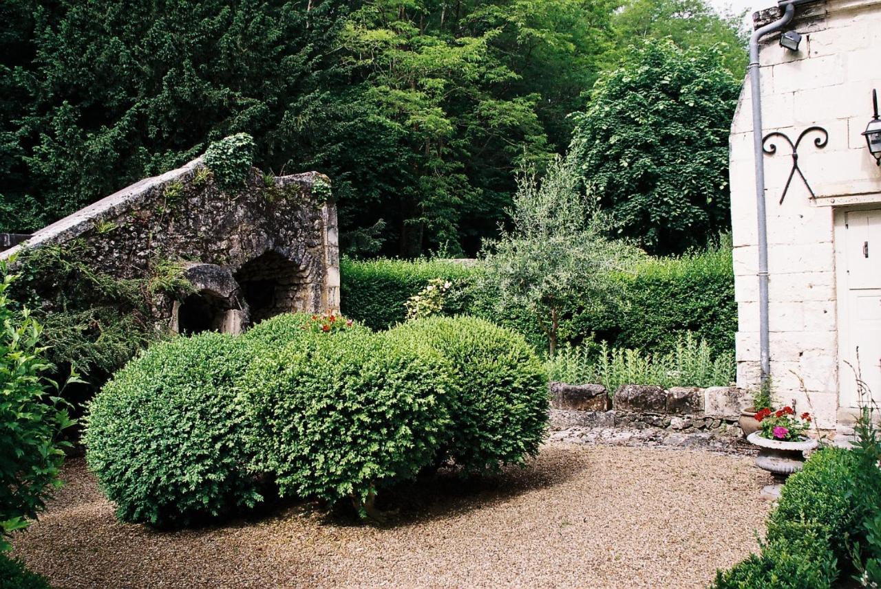 Le Pavillon De Vallet Bed and Breakfast Athée-sur-Cher Exteriör bild